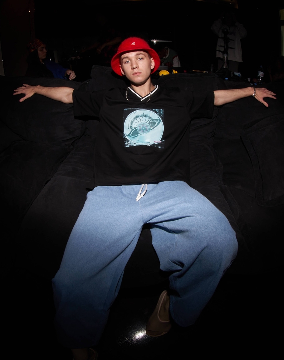 Футболка SoWhat? "Vinyl" - фото 33974