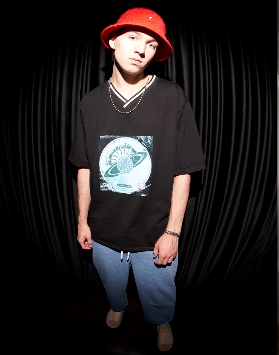 Футболка SoWhat? "Vinyl" - фото 33975