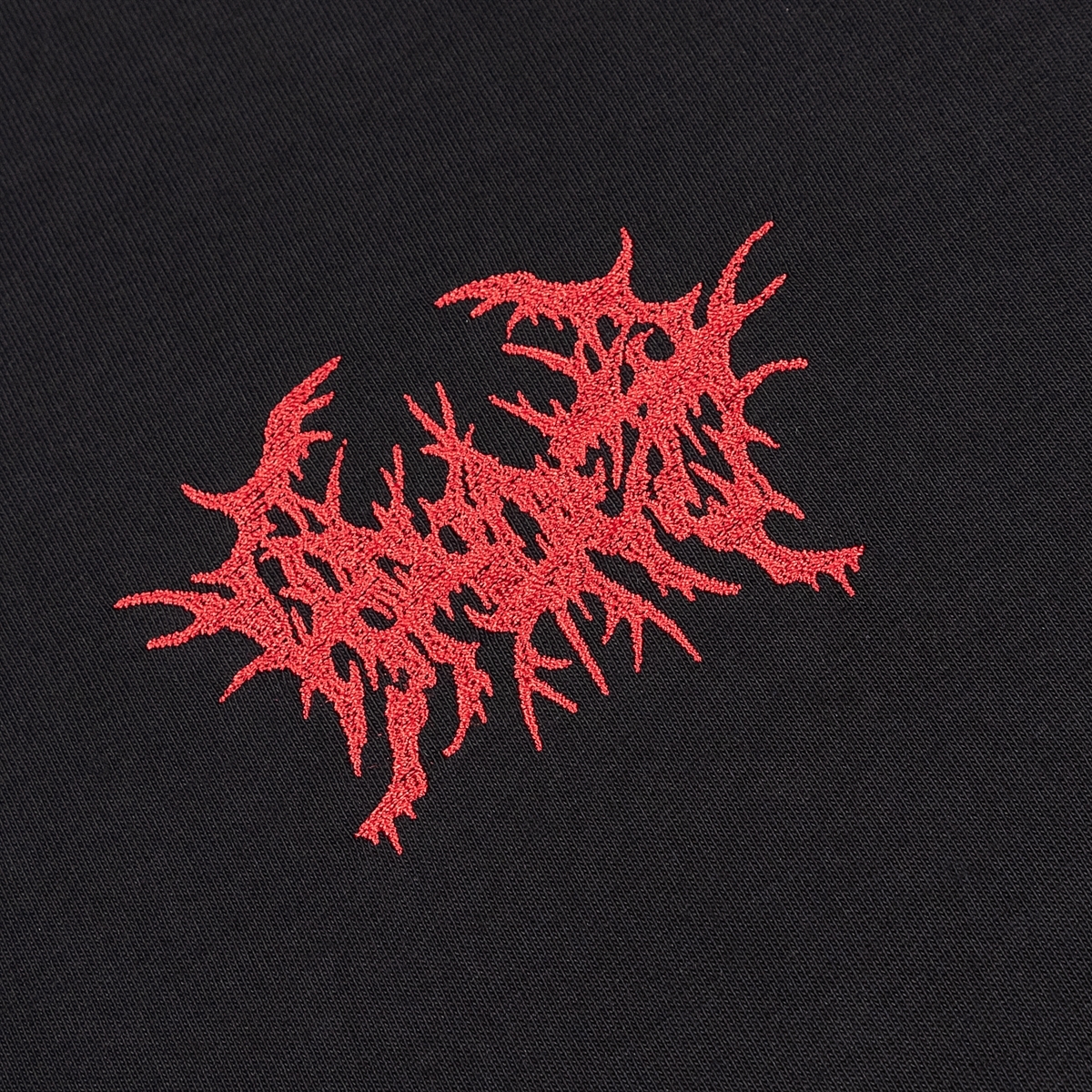 Футболка Горе BLK MTL LOGO RLXD SPLTB TEE black/red.emb - фото 37011