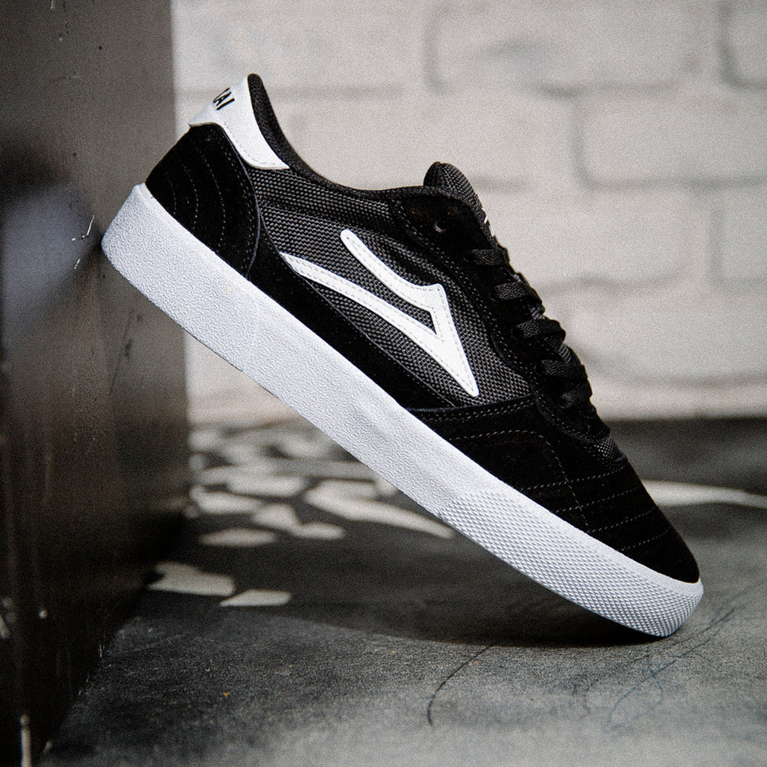 Кеды Lakai Cambridge Black/White Suede (Q1-25) - фото 48672