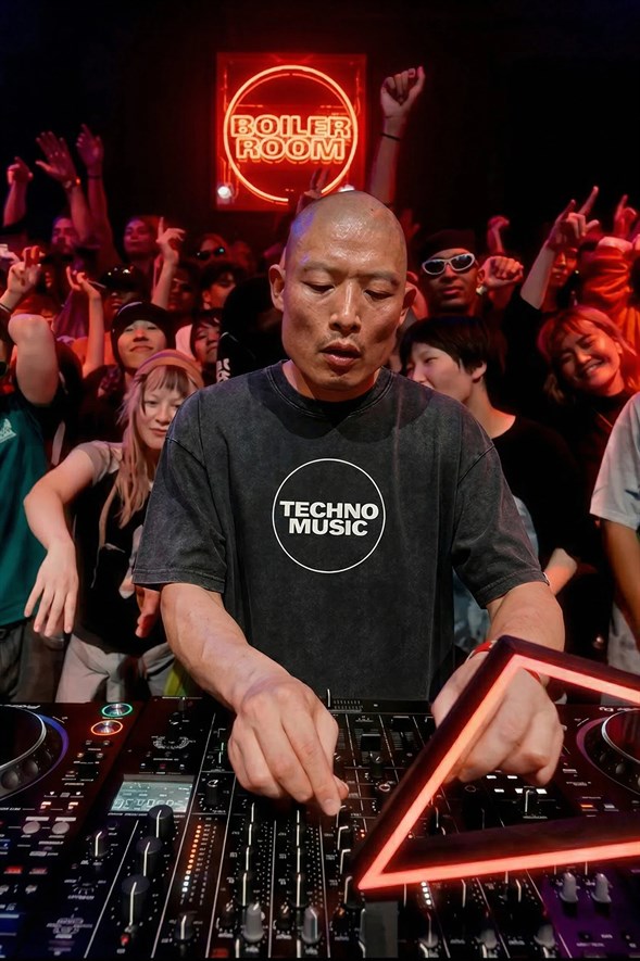 Футболка SHMOT "TECHNO", GARMENT DYE черный