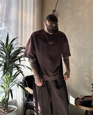 Футболка Бордшоп#1 Ковер коричневая